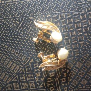 Vintage Faux-pearl Screw On Earrings